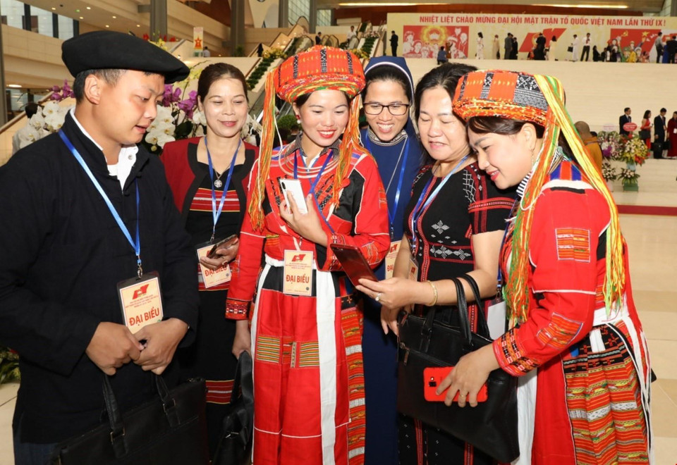 Tham dự Đại hội có 281 đại biểu dân tộc ít người, chiếm 28,13%. (Nguồn: TTXVN)