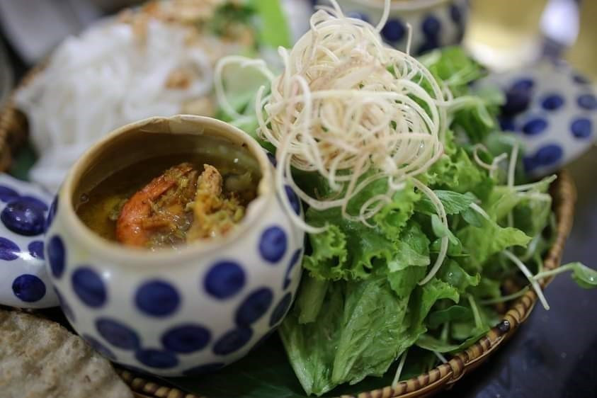 Mì Quảng ếch. (Ảnh: TTXVN)