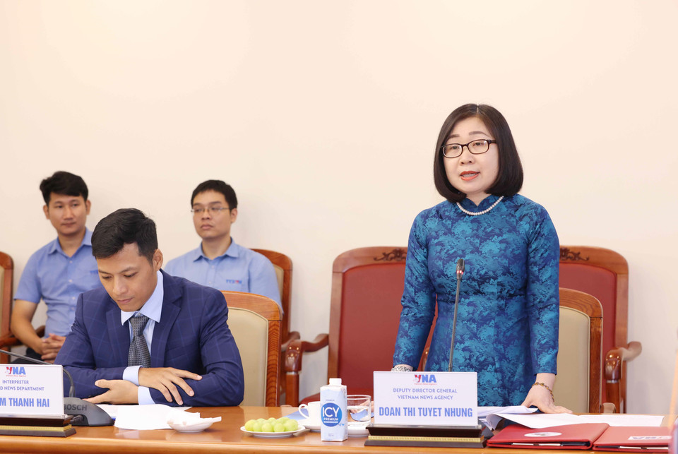 Phó Tổng Giám đốc Thông tấn xã Việt Nam Đoàn Thị Tuyết Nhung phát biểu tại cuộc họp. (Ảnh: Phương Hoa/ TTXVN)