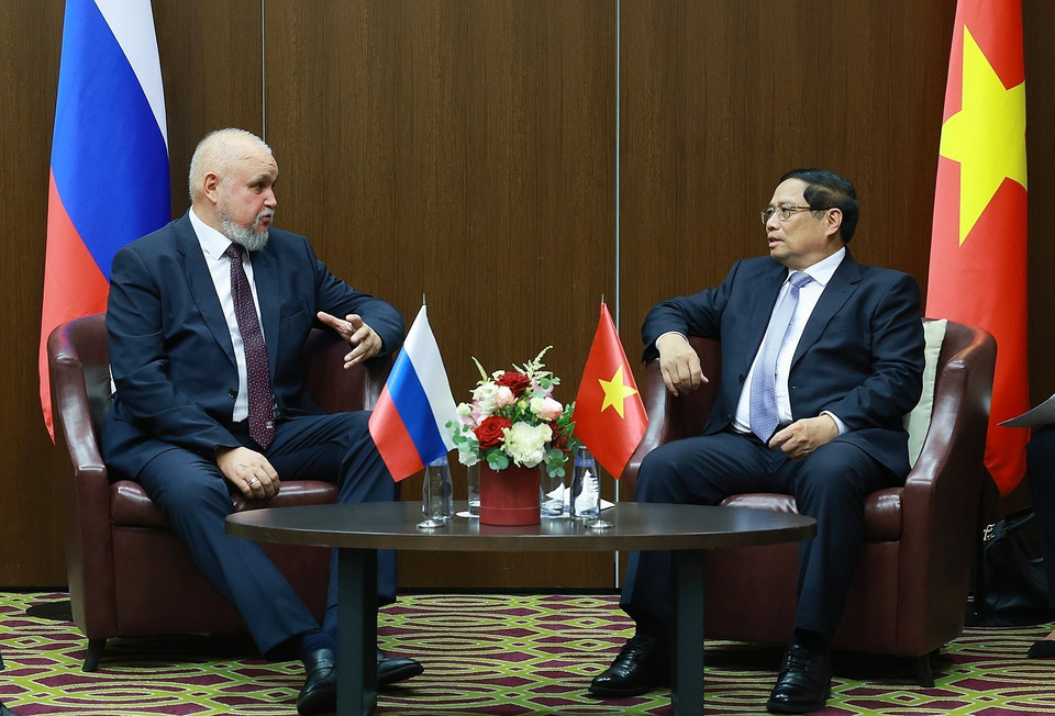 Thủ tướng Phạm Minh Chính tiếp Bộ trưởng Năng lượng Liên bang Nga Sergei Tsivilev. (Ảnh: Dương Giang/TTXVN)