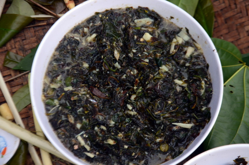 Đây là món ăn rất tốt cho các mẹ mới sinh, cho người già sức yếu và những em bé còi xương. (Ảnh: Hưng Thịnh/TTXVN)