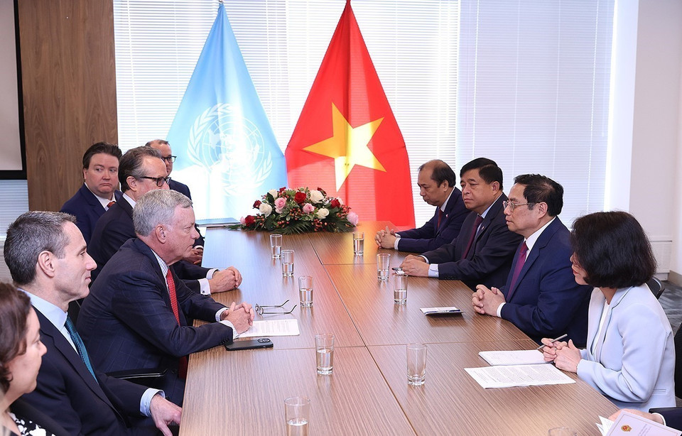 Sáng 16/5 (giờ địa phương), tại New York (Hoa Kỳ), Thủ tướng Phạm Minh Chính tiếp ông Al Kelly, Chủ tịch kiêm Giám đốc điều hành Tập đoàn VISA. (Ảnh: Dương Giang/TTXVN)