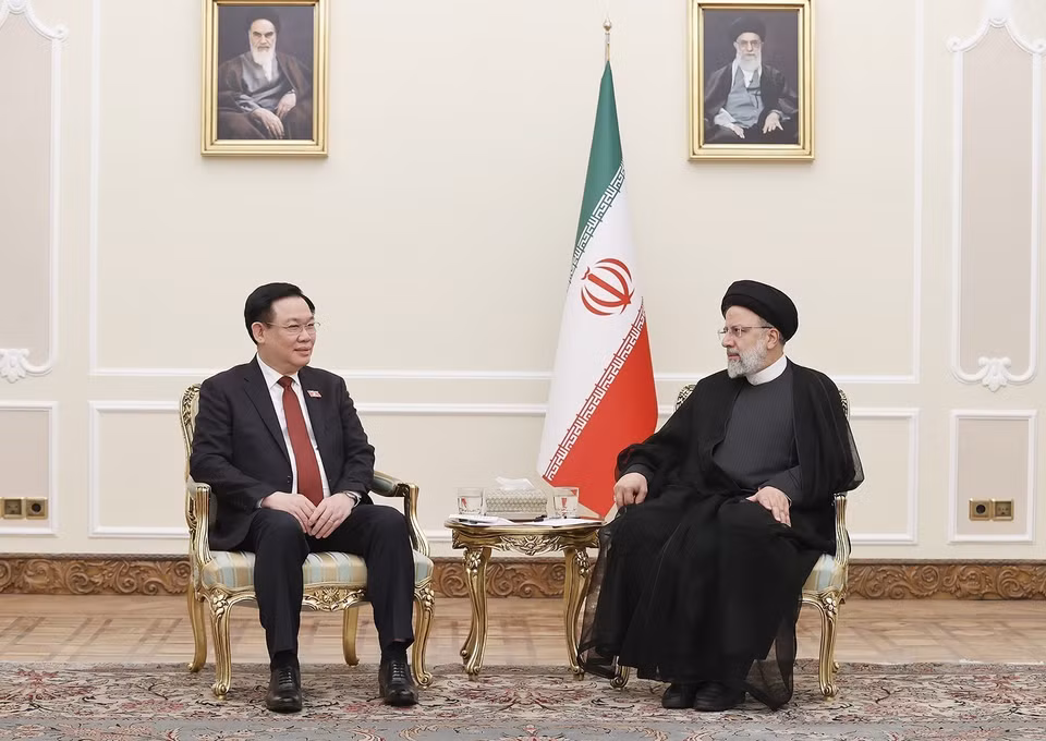 Tổng thống Iran nhiệt liệt chào mừng chuyến thăm của Chủ tịch Quốc hội Vương Đình Huệ. (Ảnh: Doãn Tấn/TTXVN)