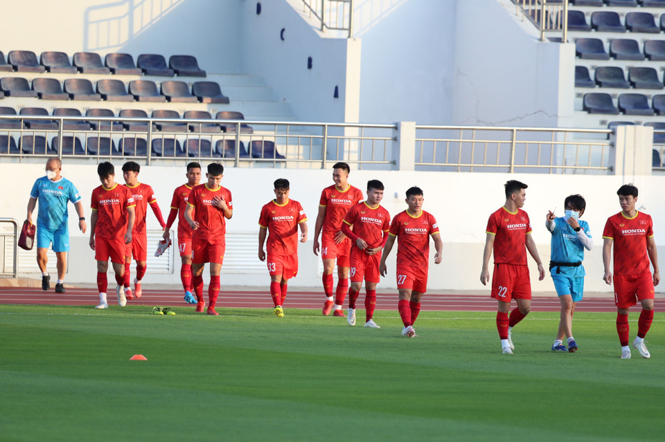 Các cầu thủ đội tuyển Việt Nam khá thoải mái khi bước vào tập luyện. (Nguồn: VFF)