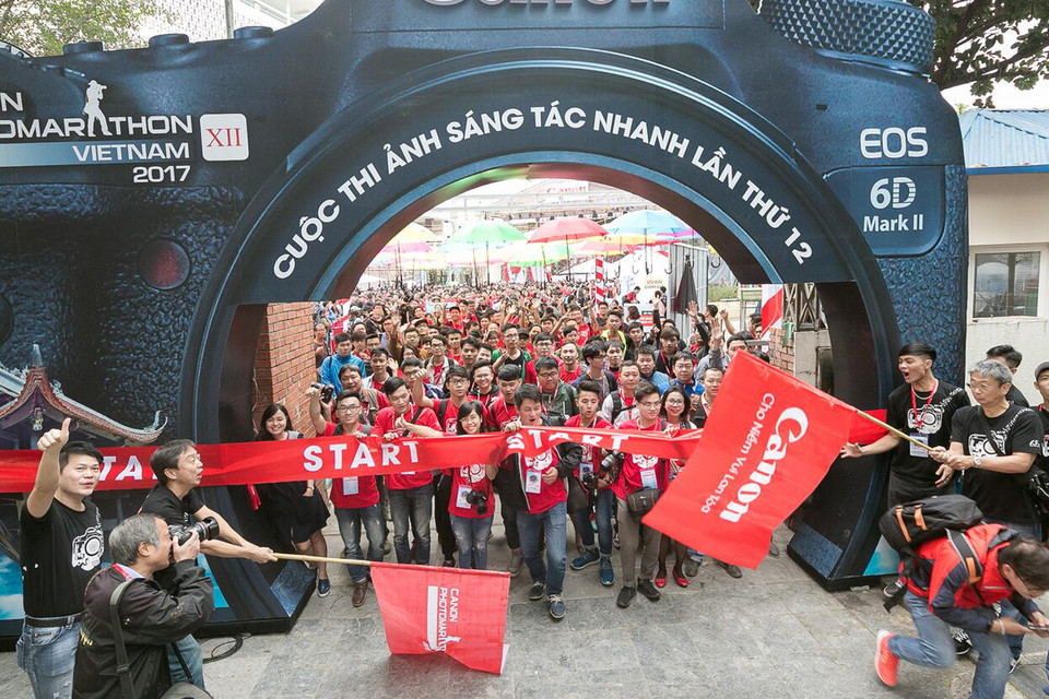 Cuộc thi bắt đầu với chủ đề 'Nụ cười.' (Ảnh: BTC)