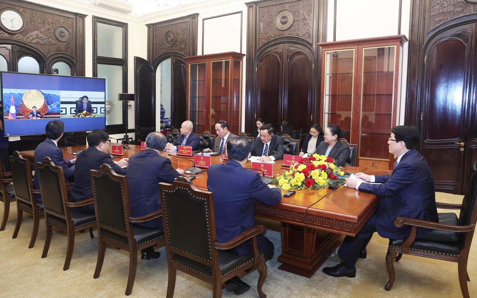 Chủ tịch nước Lương Cường hội đàm trực tuyến với Tổng Bí thư, Chủ tịch nước Lào Thongloun Sisoulith. (Ảnh: Lâm Khánh/TTXVN)