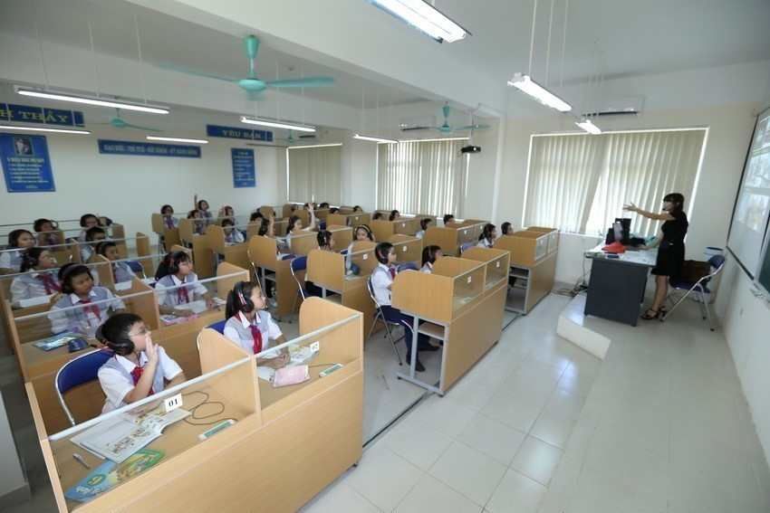 Trường THCS Chu Văn An, xã Tứ Hiệp (Thanh Trì) - trường đạt chuẩn quốc gia, được đầu tư xây dựng theo tiêu chí nông thôn mới. (Ảnh: Vũ Sinh/TTXVN)