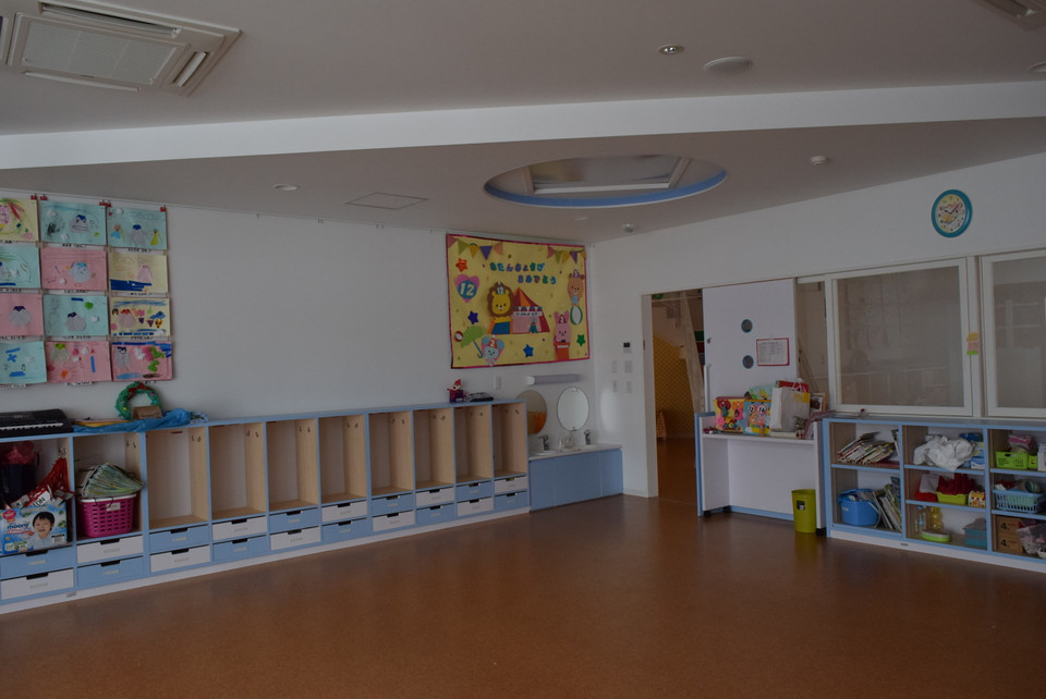 Một phòng học của nhà trẻ rộng rãi và đủ tiện nghi. (Ảnh: Nguyễn Tuyến-Gia Quân/Vietnam+)