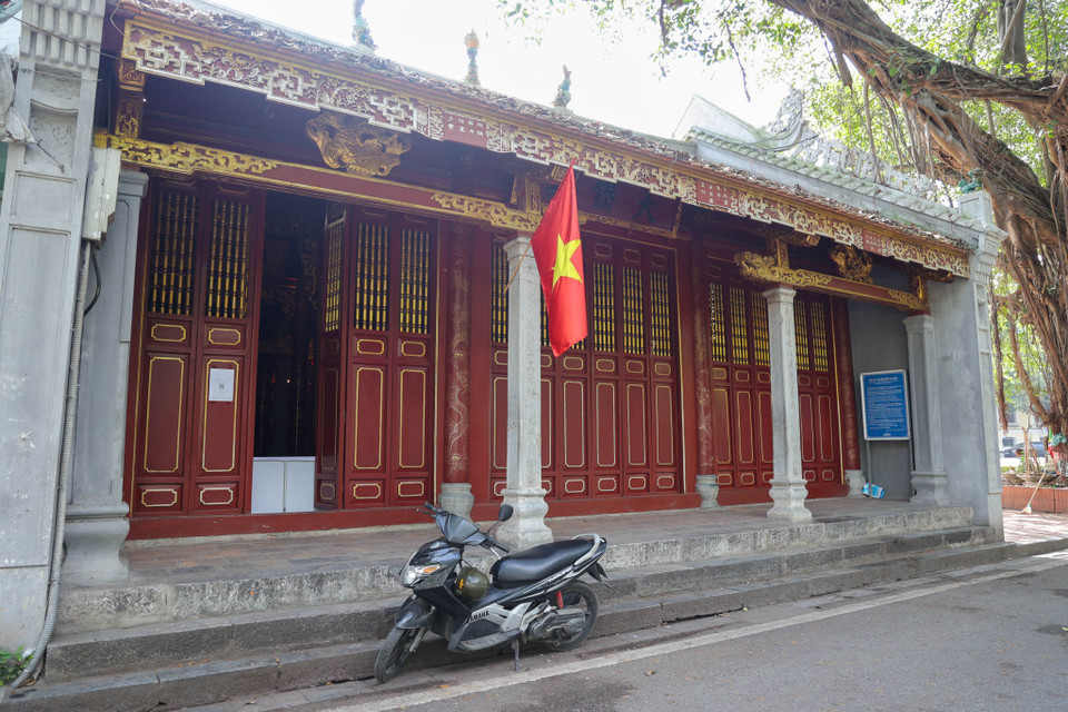 Một số cơ sở di tích đền, chùa trên địa bàn thành phố Hà Nội đã thực hiện nghiêm túc việc đóng cửa, ngừng tiếp nhận du khách. (Ảnh: Minh Hiếu/Vietnam+)