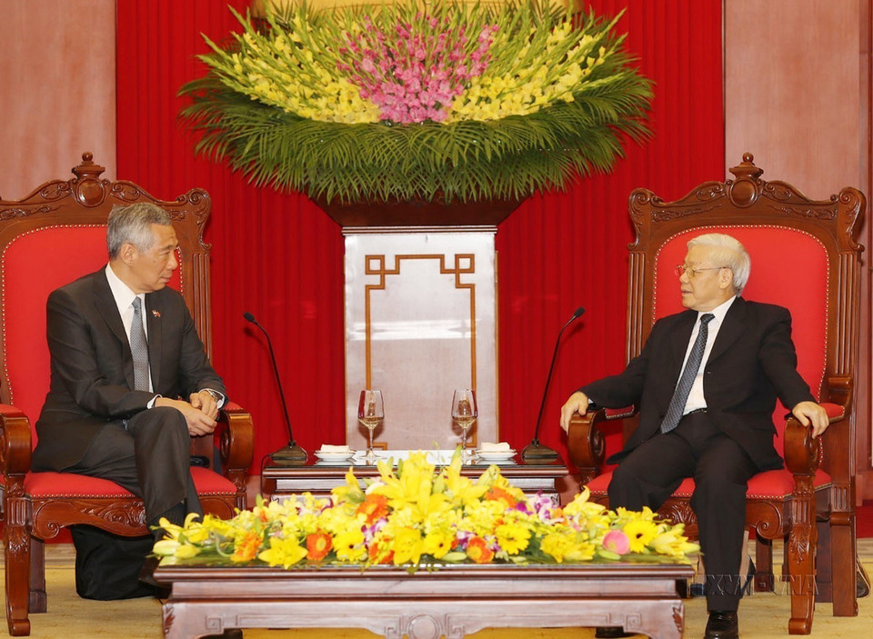 Tổng Bí thư Nguyễn Phú Trọng tiếp Thủ tướng Lý Hiển Long thăm chính thức Việt Nam (Hà Nội, 23/3/2017). (Ảnh: Trí Dũng/TTXVN)