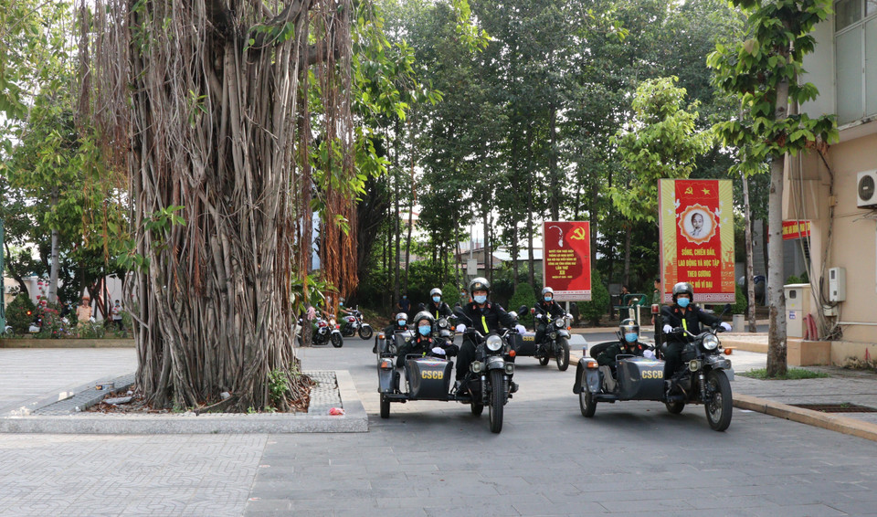 Lực lượng Công an tỉnh Đồng Nai tham gia Lễ ra quân bảo đảm an ninh trật tự ngày bầu cử đại biểu Quốc hội khóa XV và đại biểu Hội đồng Nhân dân các cấp nhiệm kỳ 2021-2026.( Ảnh: Nguyễn Văn Việt/TTXVN)