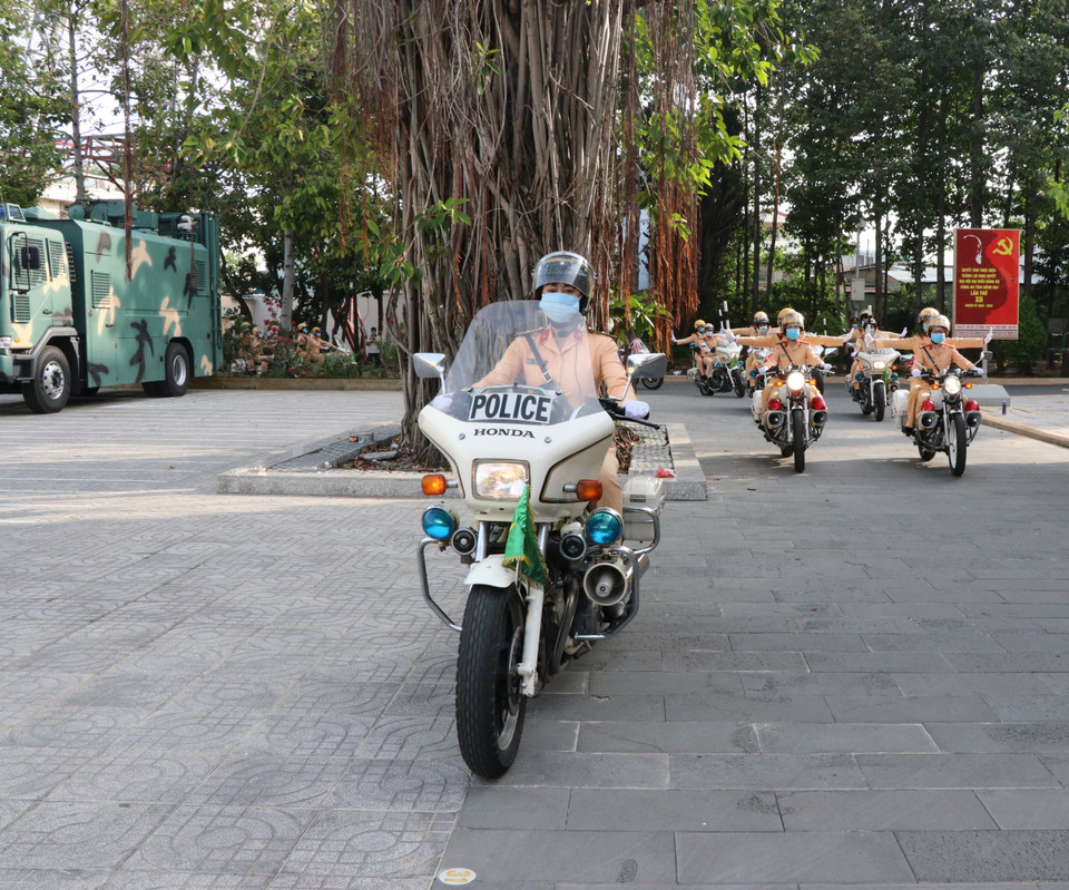 Lực lượng Công an tỉnh Đồng Nai tham gia Lễ ra quân bảo đảm an ninh trật tự ngày bầu cử đại biểu Quốc hội khóa XV và đại biểu Hội đồng Nhân dân các cấp nhiệm kỳ 2021-2026.( Ảnh: Nguyễn Văn Việt/TTXVN)