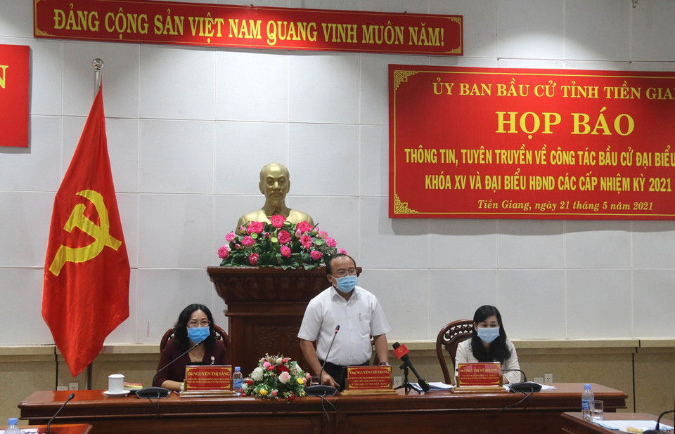 Ủy ban bầu cử tỉnh Tiền Giang tổ chức họp báo thông tin về công tác chuẩn bị bầu cử đại biểu Quốc hội khóa XV và đại biểu Hội đồng nhân dân các cấp nhiệm kỳ 2021-2026 trên địa bàn. (Ảnh: Minh Trí/TTXVN)