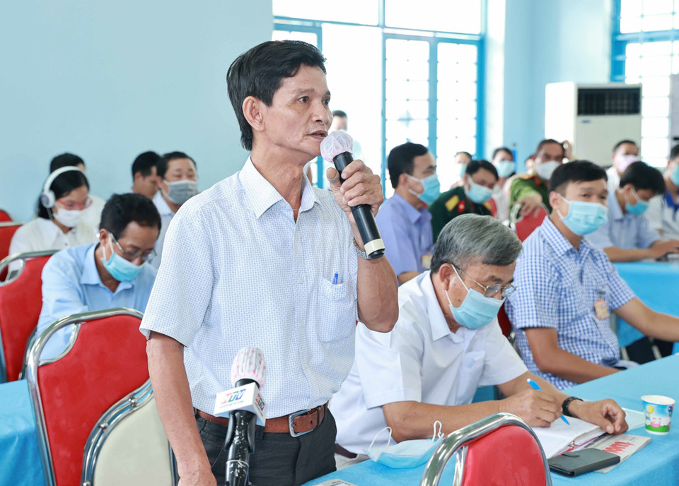 Cử tri Trương Văn Một, xã Phú Mỹ Hưng, huyện Củ Chi phát biểu sáng 21/5. (Ảnh: Thống Nhất/TTXVN)