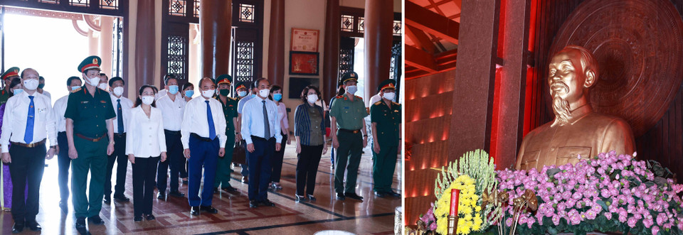 Chủ tịch nước Nguyễn Xuân Phúc dâng hương tưởng niệm các Anh hùng liệt sỹ tại Đền Tưởng niệm Liệt sỹ Bến Dược. (Ảnh: Thống Nhất/TTXVN)