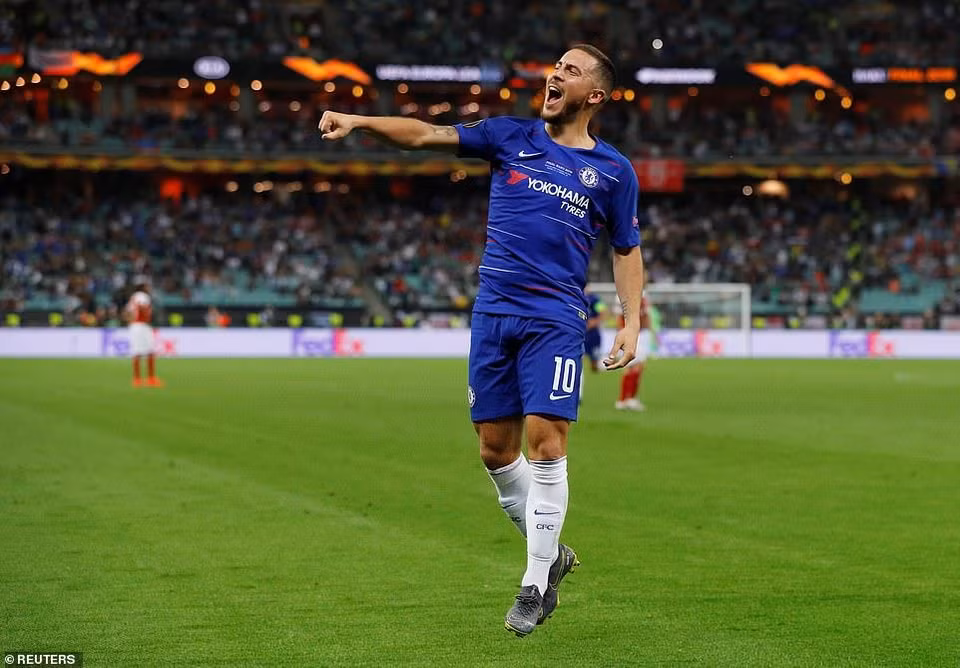 Hazard đã có được món quá ý nghĩa dành tặng người hâm mộ trong trận đấu cuối cùng cho The Blues.