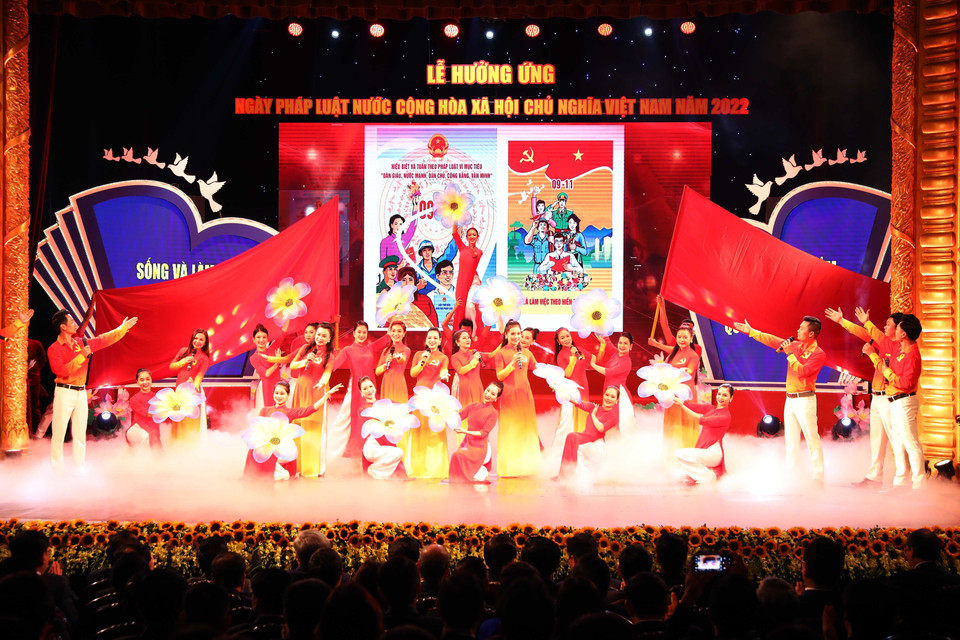 Chương trình nghệ thuật chào mừng. (Ảnh: Phạm Kiên/TTXVN)