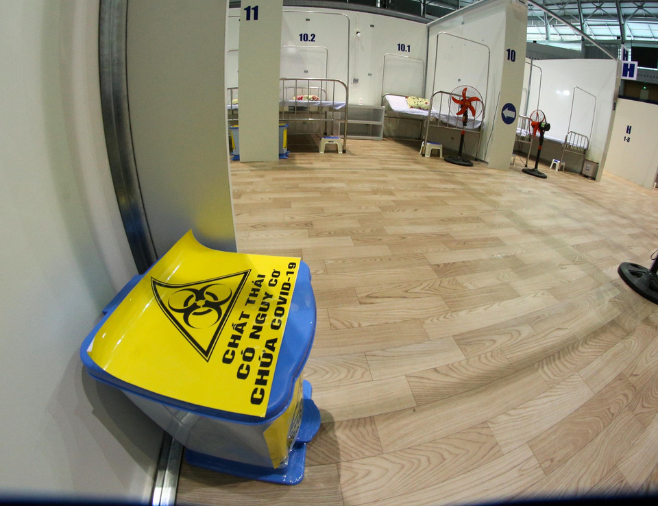 Mỗi khu vực đều được bố trí thùng đựng chất thải riêng biệt. (Ảnh: Trần Lê Lâm/TTXVN)