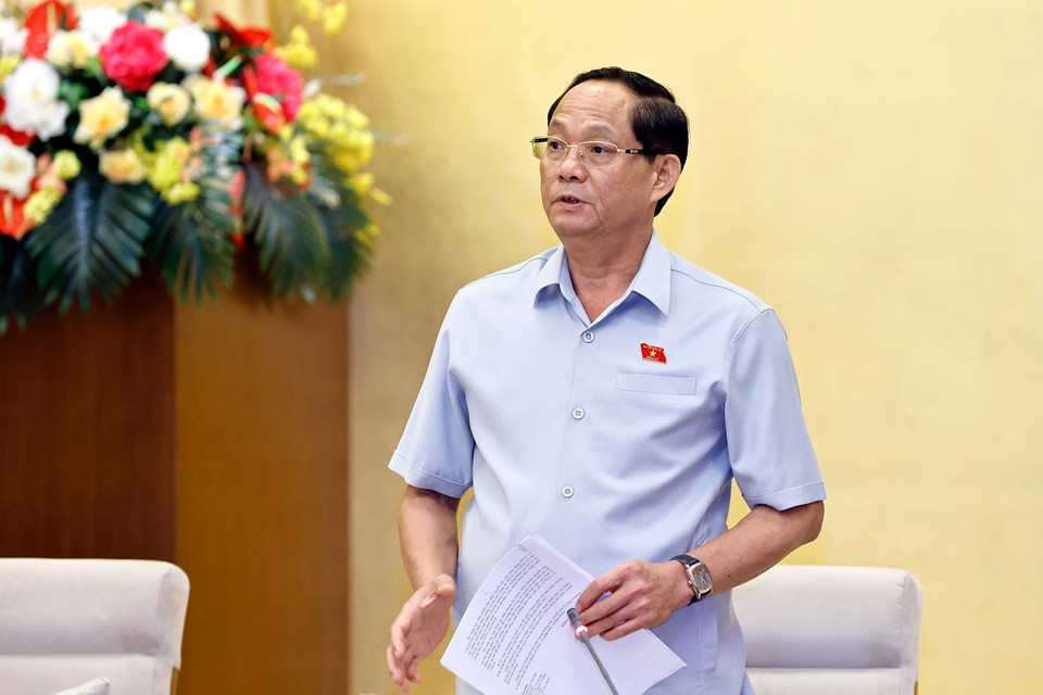 Phó Chủ tịch Quốc hội Trần Quang Phương điều hành phiên họp. (Ảnh: Doãn Tấn/ TTXVN)