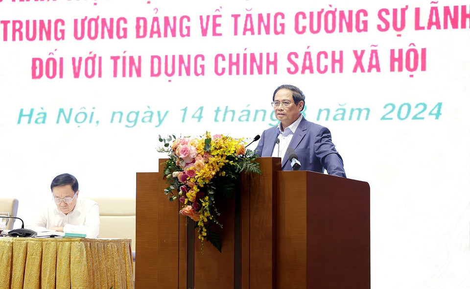 Thủ tướng Phạm Minh Chính phát biểu kết luận Hội nghị Tổng kết 10 năm thực hiện Chỉ thị số 40-CT/TW về tín dụng chính sách xã hội. (Ảnh: Dương Giang/TTXVN)