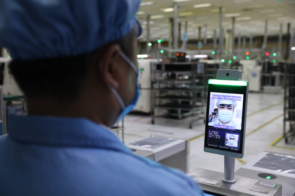 Máy đo nhiệt tự động tại Công ty TNHH Fuhong Precision Component. (Ảnh: Danh Lam/TTXVN)