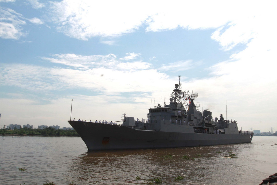  Tàu Hải quân Hoàng gia New Zealand HMNZS Te Mana F77 cập cảng Sài Gòn. (Ảnh: Thanh Vũ/TTXVN)