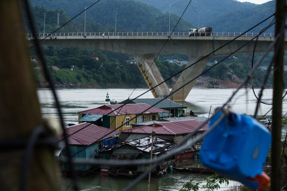 Một góc làng vạn chài. (Ảnh: Trọng Đạt/TTXVN)