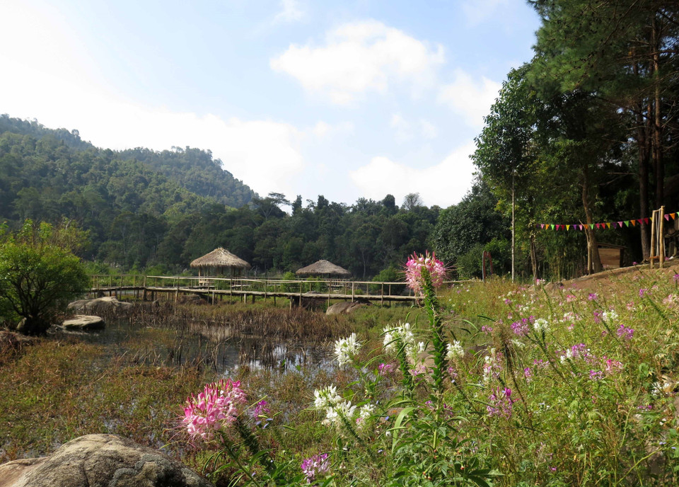 Một góc khu vực hồ Noong U. (Ảnh: Xuân Tiến/TTXVN)