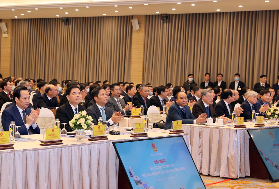 Thủ tướng Nguyễn Xuân Phúc cùng các đại biểu dự hội nghị. (Ảnh: Thống Nhất/TTXVN)