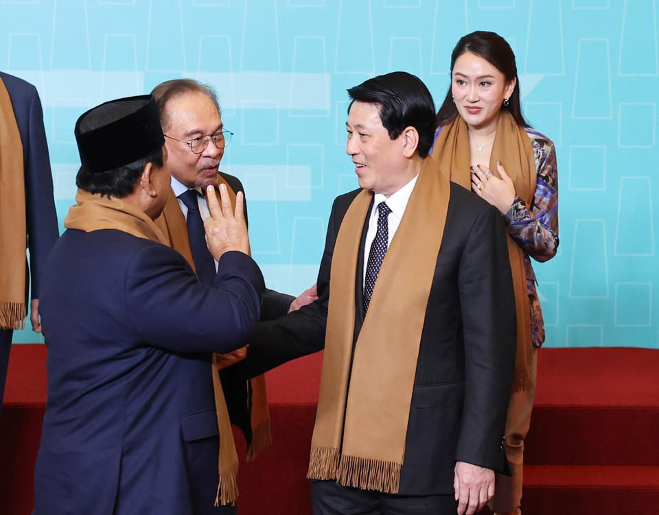 Chủ tịch nước Lương Cường cùng các lãnh đạo dự Hội nghị Cấp cao APEC lần thứ 31. (Ảnh: TTXVN phát)