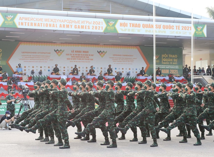 Đội tuyển Quân đội Việt Nam tại lễ khai mạc. (Ảnh: Trọng Đức/TTXVN)