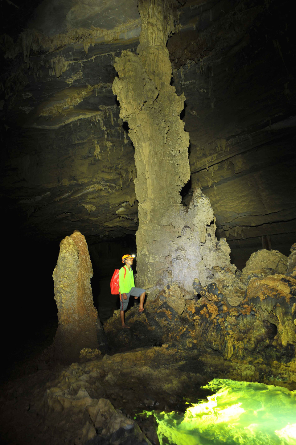 Hang Tiên được các nhà thám hiểm hang động Anh đến đây và ghi nhận nó là hệ thống tuyệt đẹp. (Ảnh: Minh Đức/TTXVN)