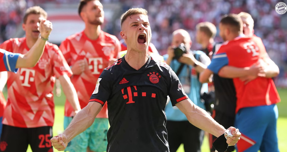 Dortmund vỡ òa cảm xúc sau khi giành chức vô địch Bundesliga 2022-23. (Nguồn: FcBayern)