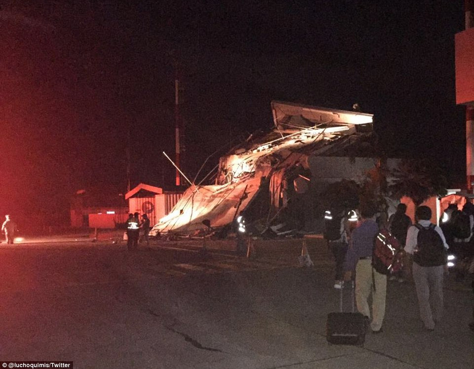 Nhiều người đã được di rời sau trận động đất.