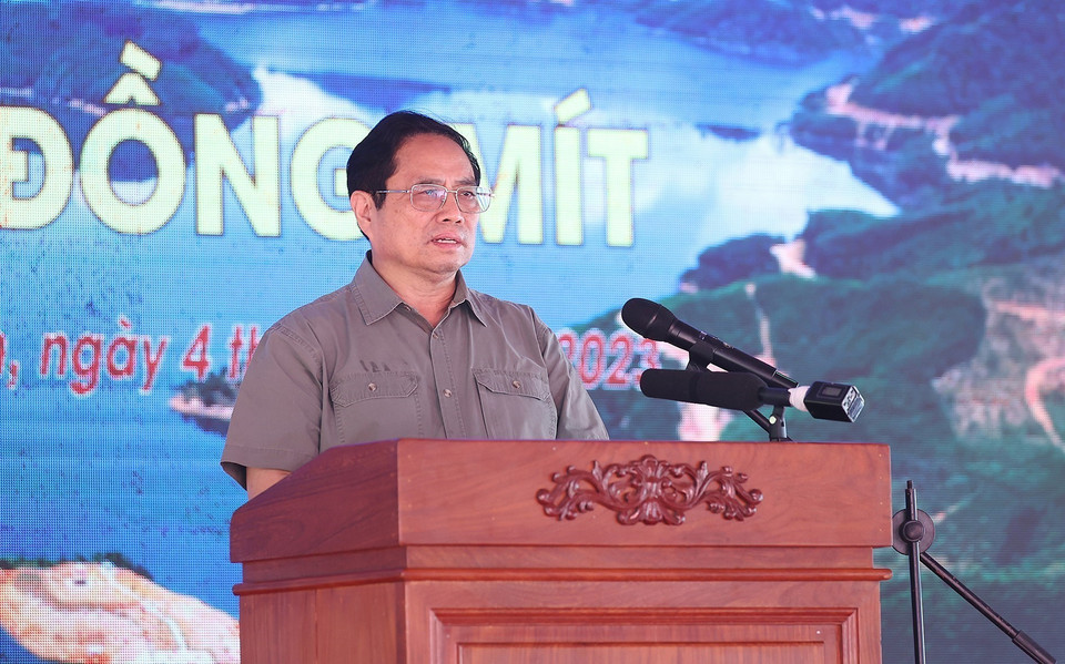 Thủ tướng Phạm Minh Chính phát biểu tại lễ khánh thành công trình hồ chứa nước Đồng Mít. (Ảnh: Dương Giang/TTXVN)