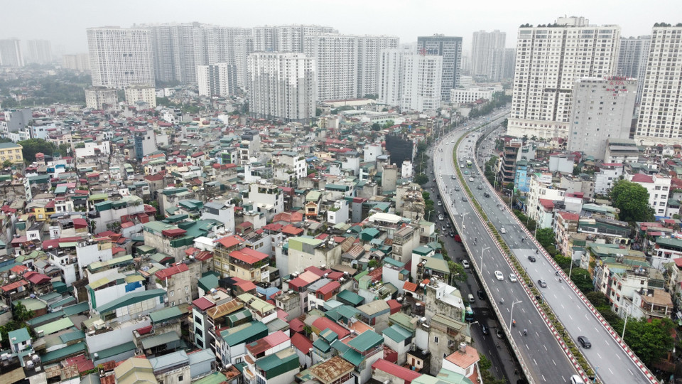 Đường từ cầu Vĩnh Tuy xuống đường Minh Khai các phương tiện lưu thông bình thường. (Ảnh: Hoàng Hiếu/TTXVN)