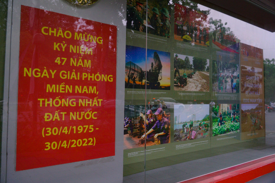 Hàng loạt các hình ảnh về sự phát triển kinh tế-xã hội của đất nước trong thời gian qua. (Ảnh: Minh Hiếu/Vietnam+)