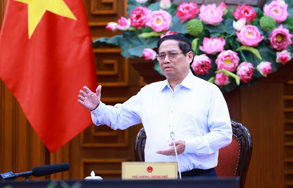 Thủ tướng Phạm Minh Chính chủ trì họp về tình hình thi công Dự án đường dây 500kV mạch 3. (Ảnh: Dương Giang/TTXVN)