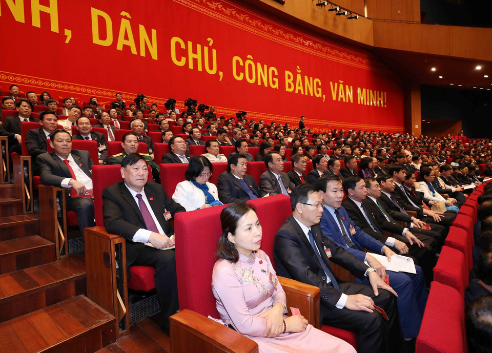 Đoàn đại biểu Đảng bộ tỉnh Vĩnh Long tham dự phiên họp trù bị. (Ảnh: TTXVN)