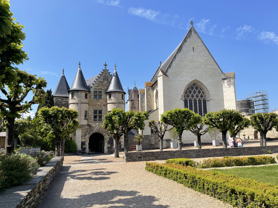 Một góc lâu đài Angers, nơi trưng bày tấm thảm dệt khổng lồ mang tên Ngày tận thế. (Ảnh: Thu Hà/TTXVN)