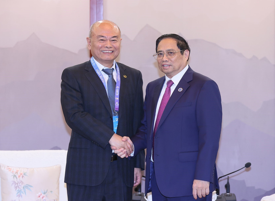 Thủ tướng Phạm Minh Chính tiếp ông Trần Vân, Chủ tịch Hội đồng Quản trị Tập đoàn Đường sắt Trung Quốc (CREC). (Ảnh: Dương Giang/TTXVN)