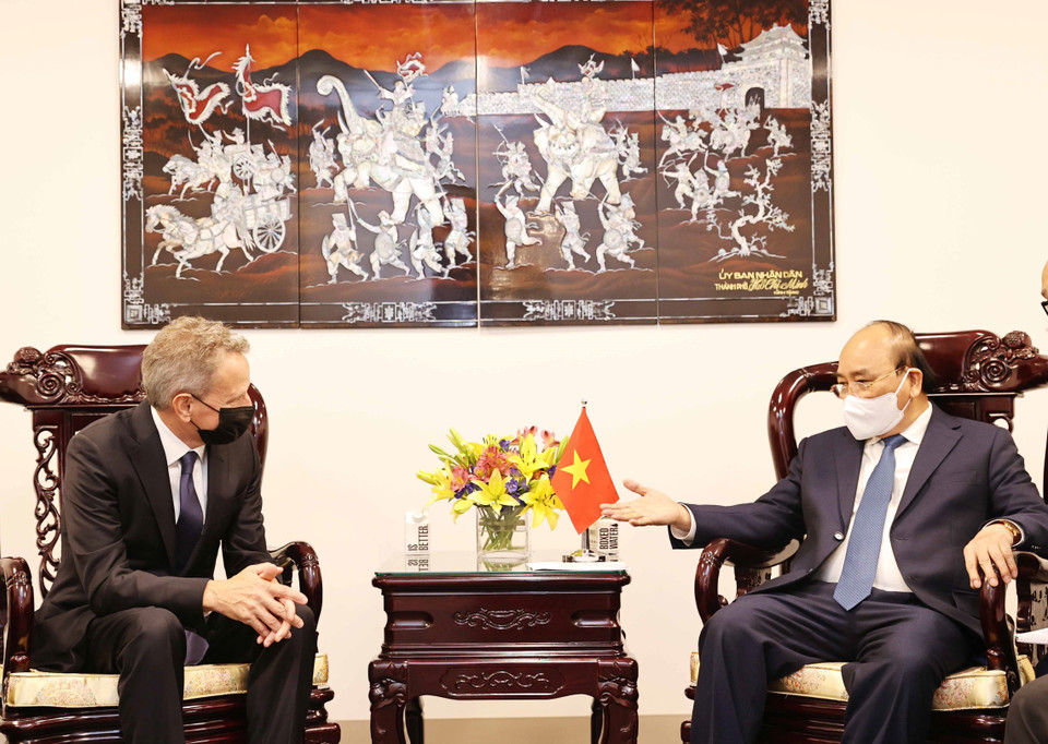 Chủ tịch nước Nguyễn Xuân Phúc tiếp Quỹ Đầu tư Warburg Pincus. (Ảnh: Thống Nhất/TTXVN)