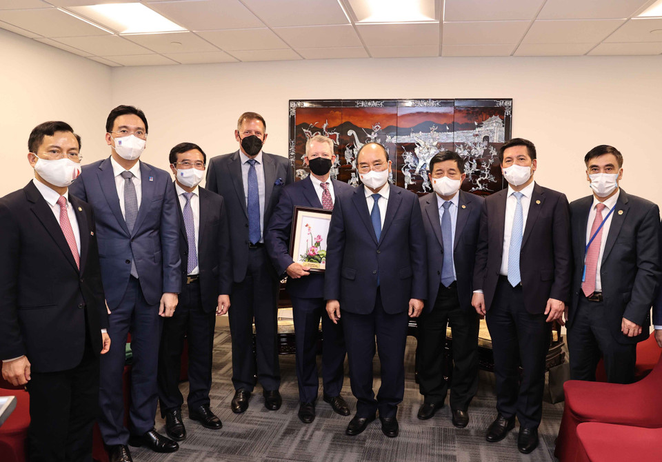 Chủ tịch nước Nguyễn Xuân Phúc tiếp Lãnh đạo Tập đoàn Exxon Mobil. (Ảnh: Thống Nhất/TTXVN)