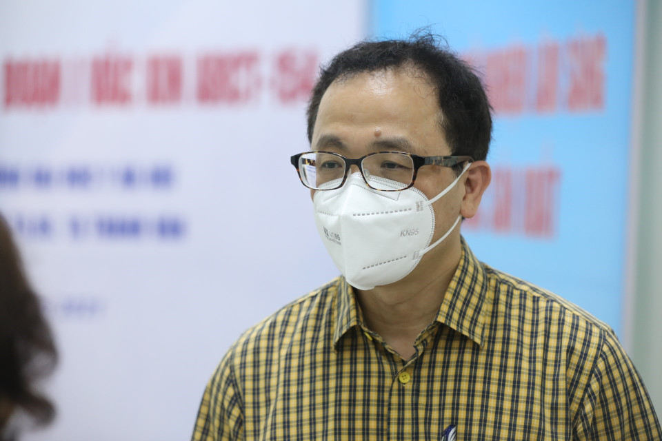 Giáo sư, tiến sỹ, bác sỹ Tạ Thành Văn, Chủ tịch Hội đồng Trường Đại học Y Hà Nội tại chương trình thử nghiệm lâm sàng vaccine ARCT-154. (Ảnh: Minh Quyết/TTXVN)