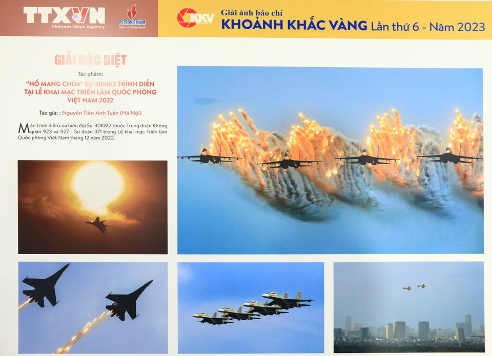 Tác phẩm 'Hổ mang chúa' Su-30MK2 trình diễn tại Lễ khai mạc Triển lãm Quốc phòng Việt Nam 2022 của tác giả Nguyễn Tiến Anh Tuấn xuất sắc giành giải Đặc biệt của Giải ảnh báo chí 'Khoảnh khắc Vàng' lần thứ 6. (Ảnh: Hoàng Hiếu/TTXVN)