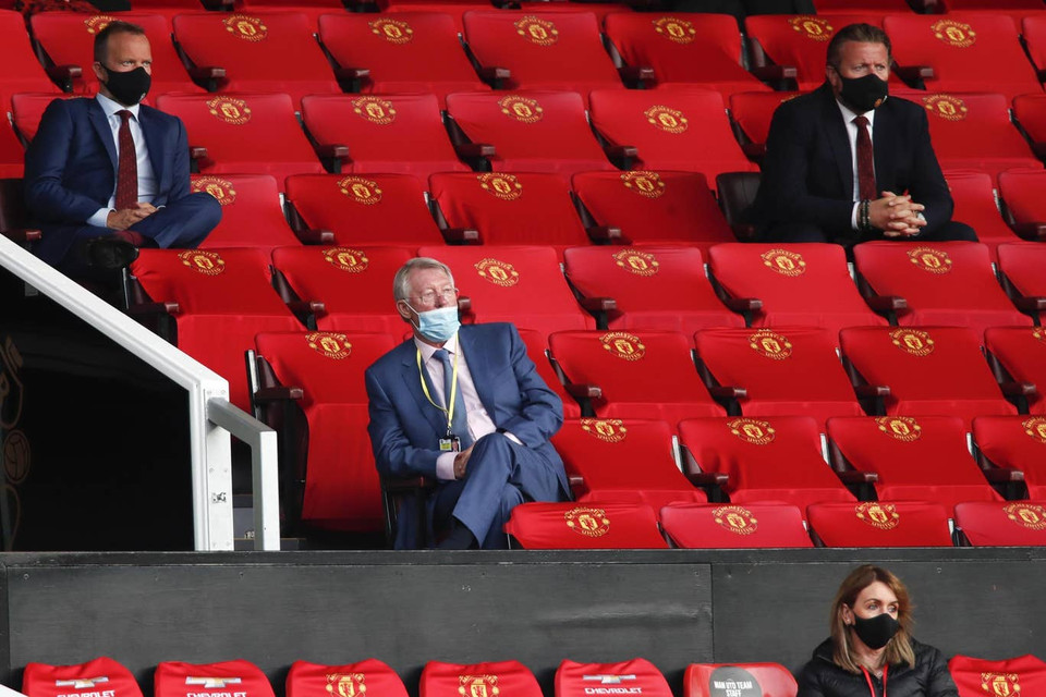 Ở trận đấu này, Sir Alex Ferguson cũng đến sân để theo dõi Manchester United thi đấu. (Nguồn: AP)