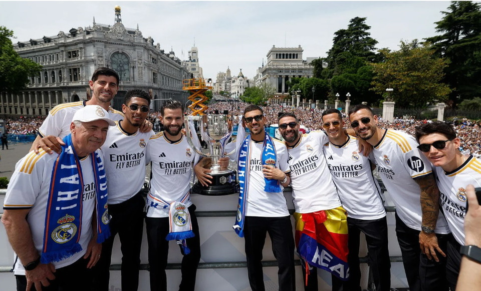 Cầu thủ Real Madrid ăn mừng chức vô địch La Liga mùa giải 2023-24. (Nguồn: Real Madrid)