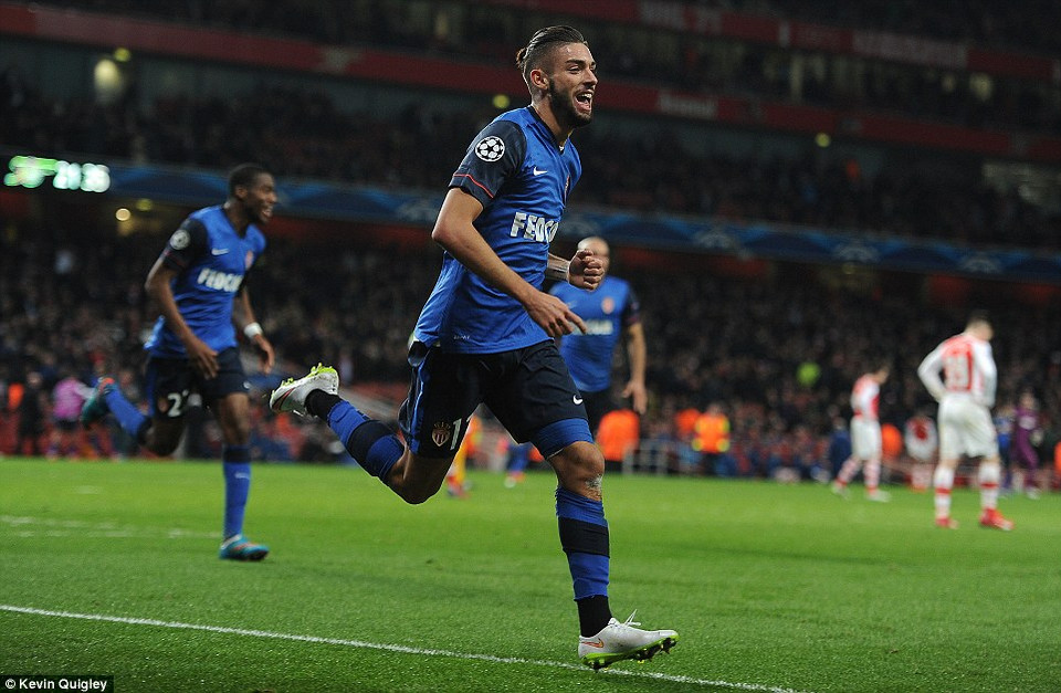 ... Yannick Ferreira-Carrasco ấn định chiến thắng 3-1 cho AS Monaco.