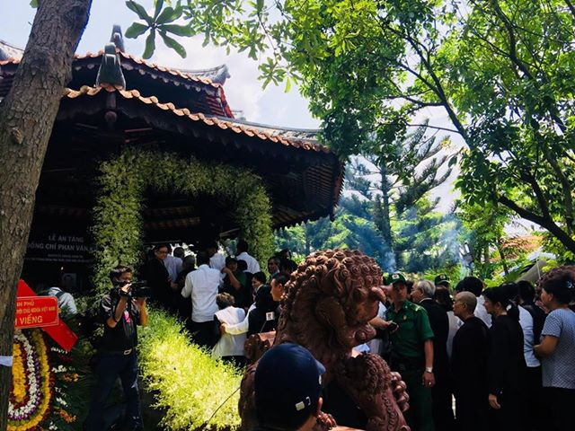 Nguyên Thủ tướng Phan Văn Khải về nơi an nghỉ cuối cùng tại xã Tân Thông Hội, huyện Củ Chi, TP Hồ Chí Minh. (Ảnh: Dân Tâm)