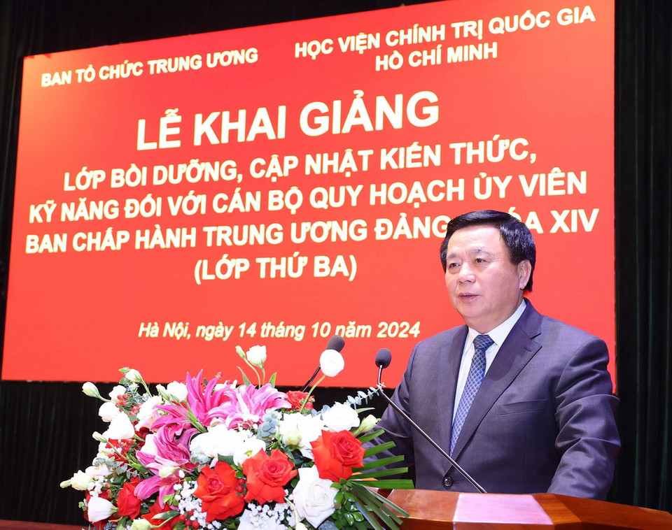 Giáo sư, Tiến sỹ Nguyễn Xuân Thắng, Ủy viên Bộ Chính trị, Giám đốc Học viện Chính trị quốc gia Hồ Chí Minh, Chủ tịch Hội đồng Lý luận Trung ương phát biểu. (Ảnh: Văn Điệp/TTXVN)